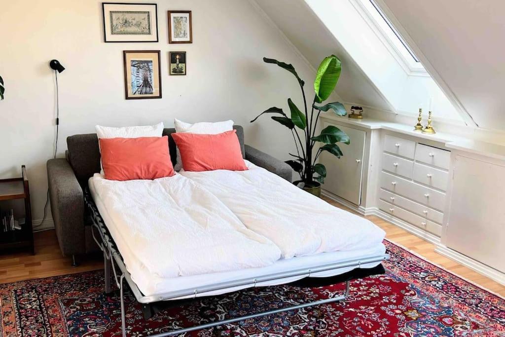 Central 2Br With Balconies And Art In Historical University Area Bergen Exterior photo